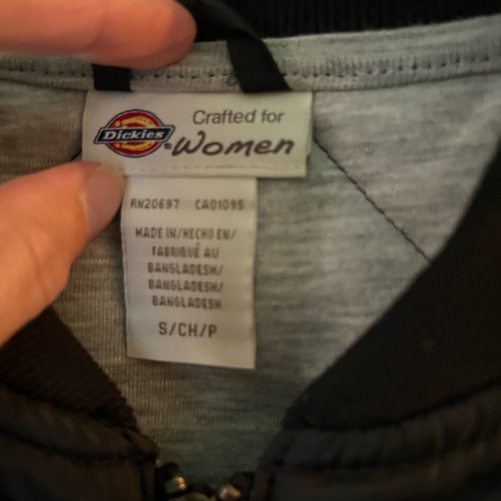 Dickies Black Quilted Bomber Jacket - Picture 3 of 4